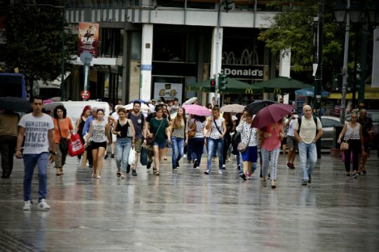 Βροχές και καταιγίδες στο μεγαλύτερο μέρος της χώρας