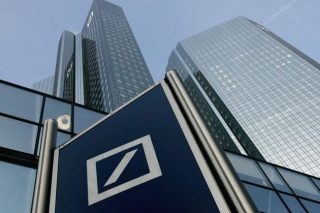 Deutsche Bank: και ο Σόρος στο… σμήνος των «κορακιών»