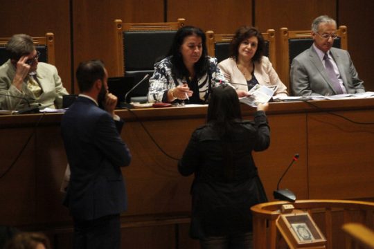 Διακοπή στη δίκη της Χρυσής Αυγής λόγω αδιαθεσίας μάρτυρα