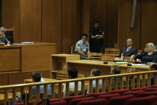 «Φορούσαν μπλούζες της Χρυσής Αυγής»