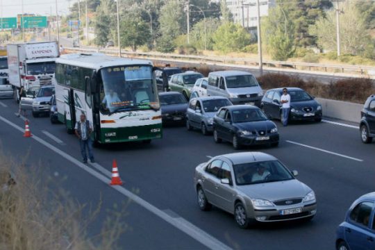 Κυκλοφοριακές ρυθμίσεις μεταξύ Βαρυμπόμπης και Αγίου Στεφάνου