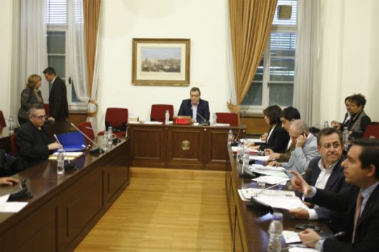 «Ακούω, θα το δω…»