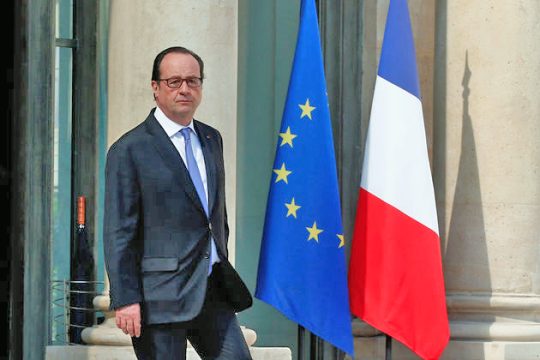 Το βιβλίο-πολιτικό «χαρακίρι» για τον Φρανσουά Ολάντ