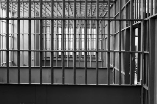 1.503 χρόνια φυλακή για τον βιασμό της κόρης του