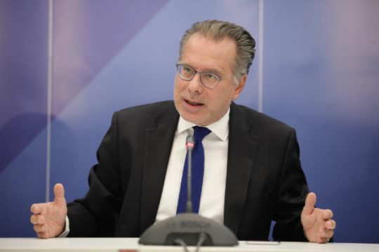 «Εκτός ιδεολογικού πυρήνα της Ν.Δ. τα άκρα»