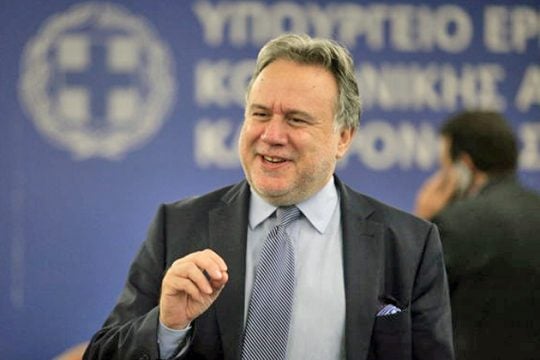 «Ο μισθός πρέπει να επιστρέψει στα χέρια των κοινωνικών εταίρων»