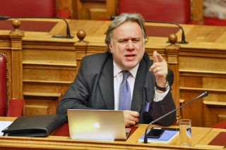 Με επιχειρήματα στη μάχη των εργασιακών σχέσεων