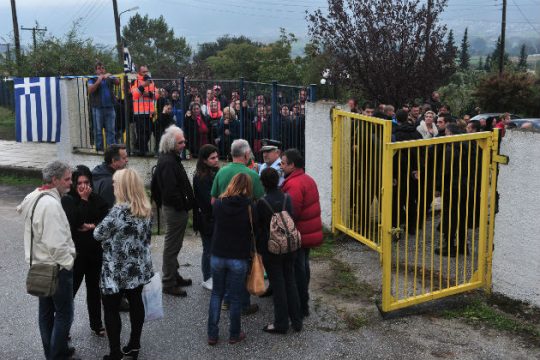 Εισαγγελική παρέμβαση για αποχή μαθητών λόγω προσφύγων