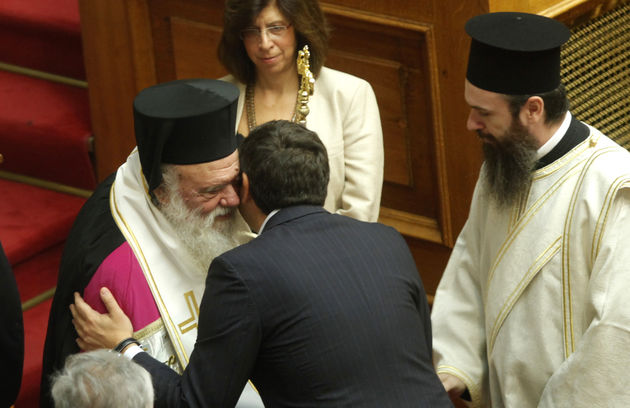Αγιασμός με πολλά ιερά «καρφιά»