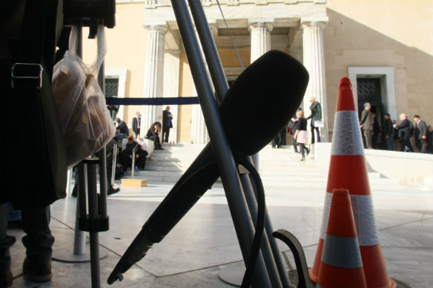 Τηλεοπτικές άδειες και η μετριοπάθεια