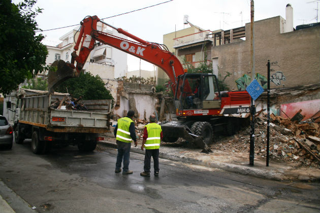 Κατεδάφιση επικίνδυνων ακινήτων στην Παλαιά Κοκκινιά