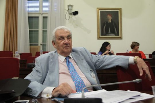 Κοντομηνάς σε… νέους μπελάδες