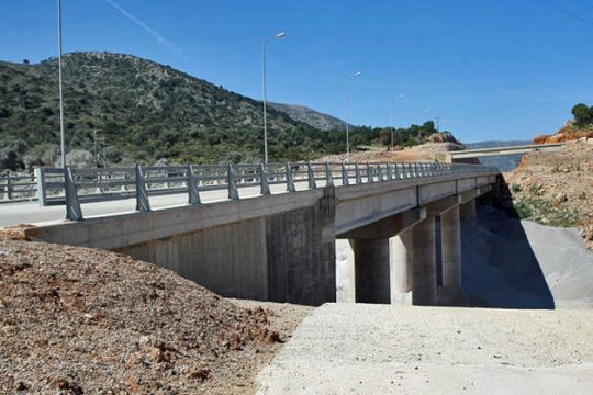 Εκτελούνται έργα σε όλη την Κρήτη