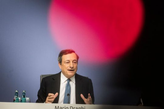 «Χρειάζονται μέτρα για τη βιωσιμότητα του χρέους»