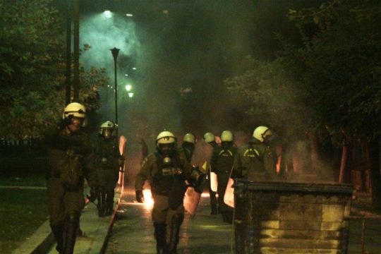 Στον εισαγγελέα οι συλληφθέντες για τα χθεσινά επεισόδια