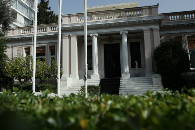Διπλό θεσμικό ατόπημα καταλογίζει στη Ν.Δ. η κυβέρνηση