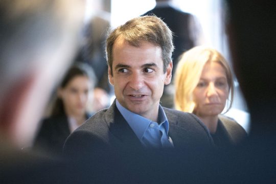 Δώστε στους καναλάρχες τα λεφτά πίσω (να ησυχάσει και η ΝΔ)