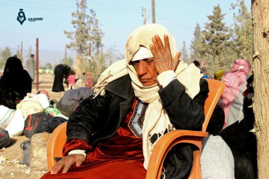 Κύματα προσφύγων εγκαταλείπουν την εμπόλεμη Μοσούλη