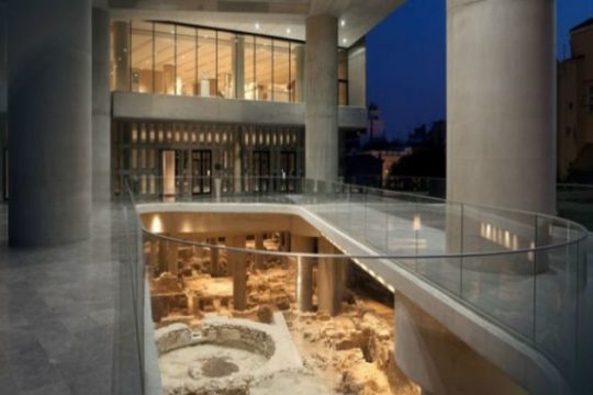 28η Οκτωβρίου στο Μουσείο της Ακρόπολης με δανειστικό σακίδιο