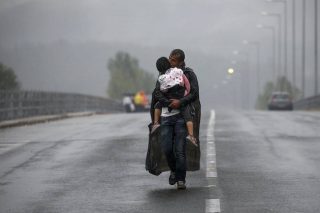 Καρέ καρέ το δράμα των προσφύγων