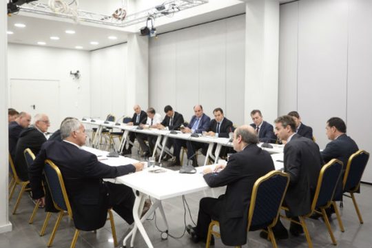 Συνεδριάζουν για να συντονιστούν