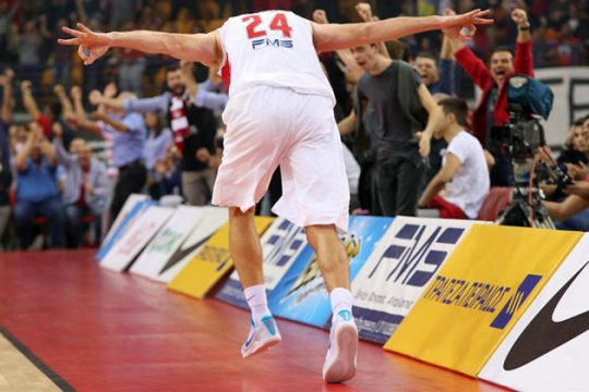 Τον σμπαράλιασε!