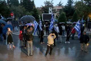 Θερμοκέφαλοι κηδεμόνες σε ρατσιστικό κρεσέντο