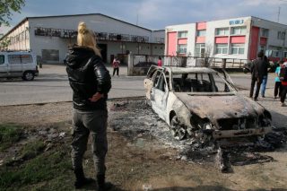 Πρόσφυγες, μάνα και γιος, νεκροί σε τροχαίο δυστύχημα