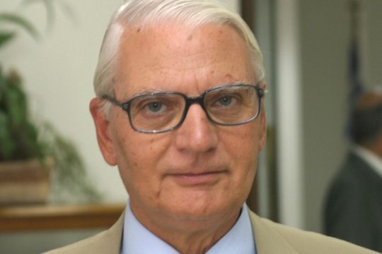 «Παραιτούμαι από την επιτροπή αναθεώρησης συντάγματος»