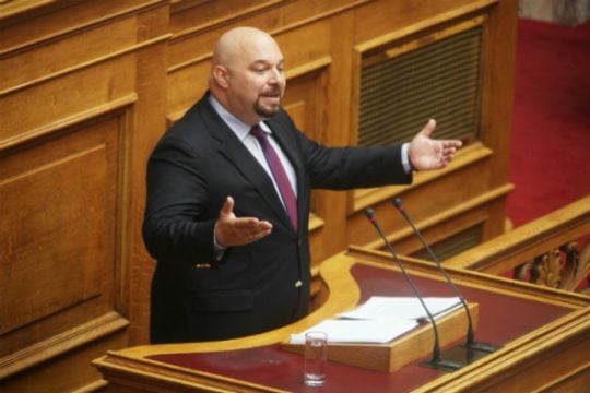 Ύμνοι Παναγιώταρου για τον πρωτεργάτη της χούντας