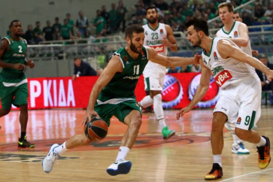 Δύσκολη η πρώτη νίκη του «τριφυλλιού»
