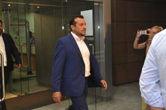 Προσπάθεια συγκρότησης του ΕΣΡ, αποσύρθηκε η τροπολογία Παππά