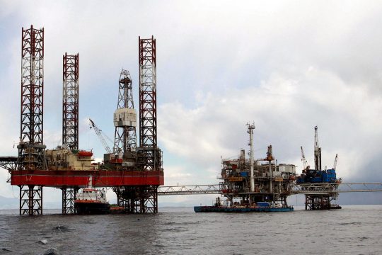 Ετοιμάζουν γεωτρύπανα στο Ιόνιο