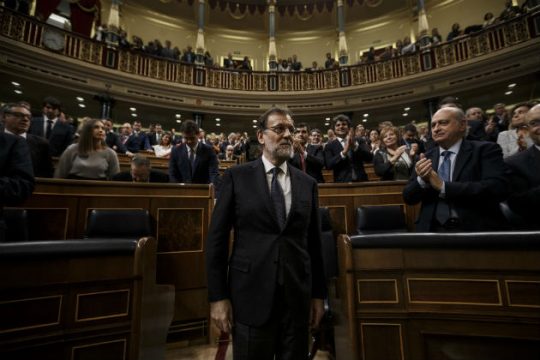 Ορκίστηκε πρωθυπουργός ο Ραχόι