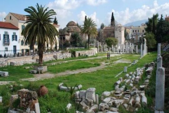 Περισσότερα έσοδα, λιγότερα εισιτήρια