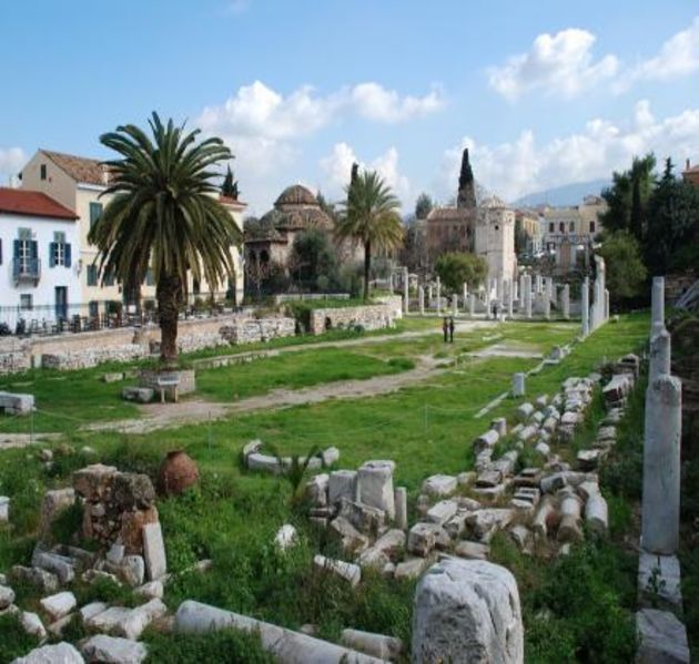 Περισσότερα έσοδα, λιγότερα εισιτήρια