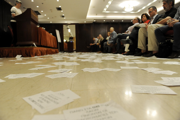 Ο Ρουβίκωνας… στην ομιλία Τσακαλώτου-Σταθάκη