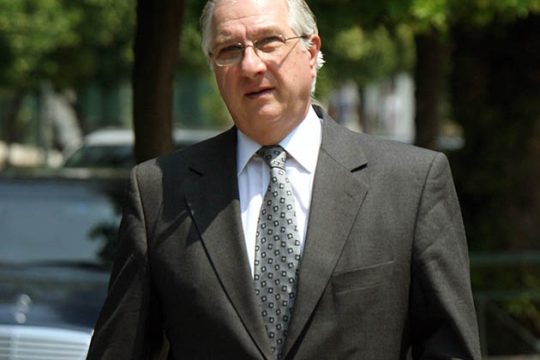 Γελοιοποιώντας τον πρόεδρο του ΣτΕ