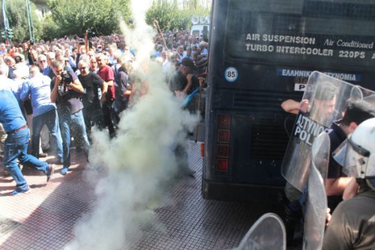 Δεν αρκούν οι δηλώσεις