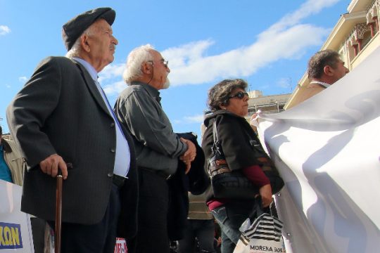 «Μαύρη προπαγάνδα για το κούρεμα συντάξεων»