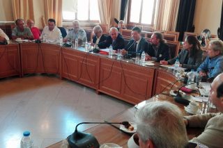 Σύσκεψη για στέγαση προσφύγων στην Κρήτη