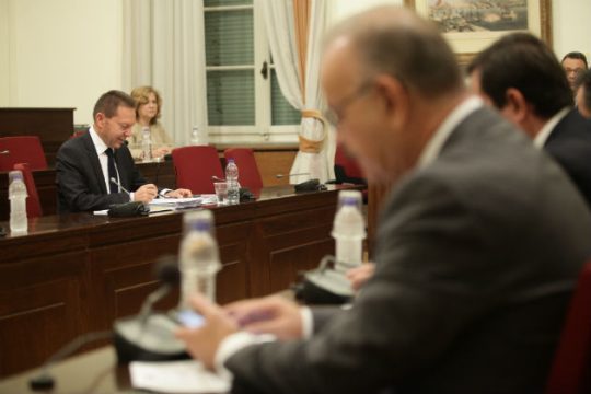 Ανεπίτρεπτο οφσάιντ Στουρνάρα