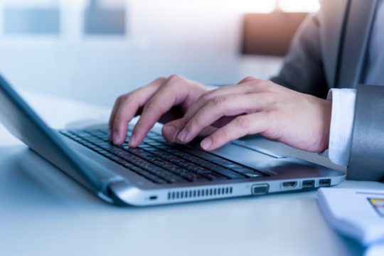 Η ΕΣΠΗΤ καταγγέλλει το εργασιακό καθεστώς στο ThePressProject.gr