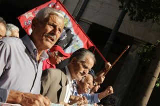 Αψηφούν μνημόνια και καταστολή, απαντούν με αγώνες