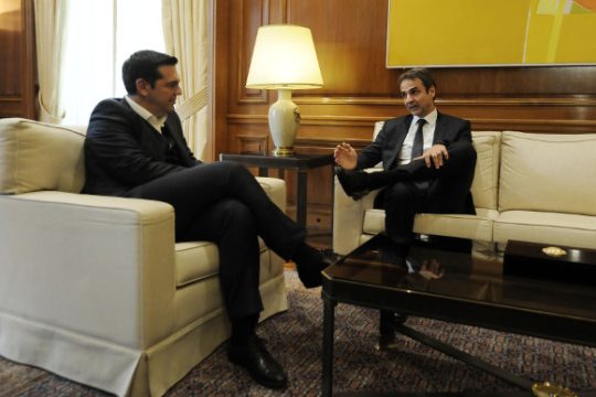 Φουντώνει ο πόλεμος κυβέρνησης-Νέας Δημοκρατίας