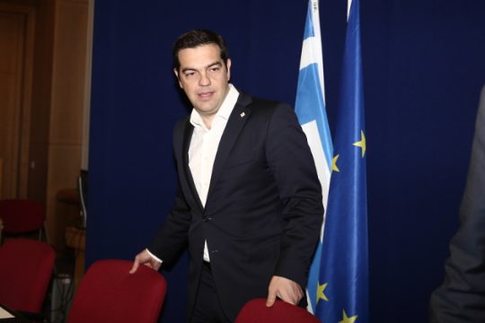 Αξιολόγηση και χρέος πάνε… Βρυξέλλες