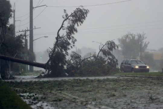 Σαρώνει τις αμερικανικές ακτές ο Μάθιου