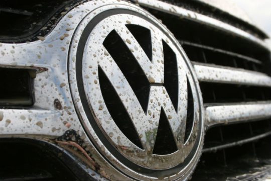 Σε συμβιβασμό 14,7 δισ. υποχρεώθηκε η VW