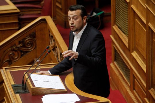 Απόσυρση της μήνυσης της ΝΔ για τις τηλεοπτικές άδειες ζητεί ο Ν. Παππάς