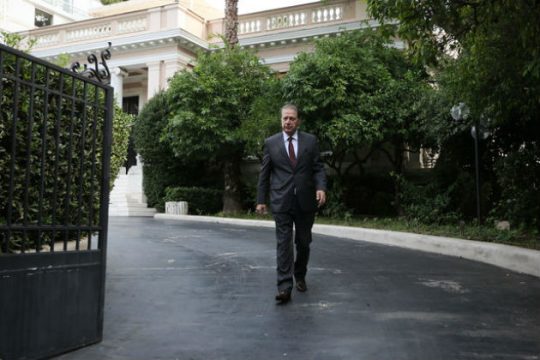 Σκληρό ροκ από την κυβέρνηση